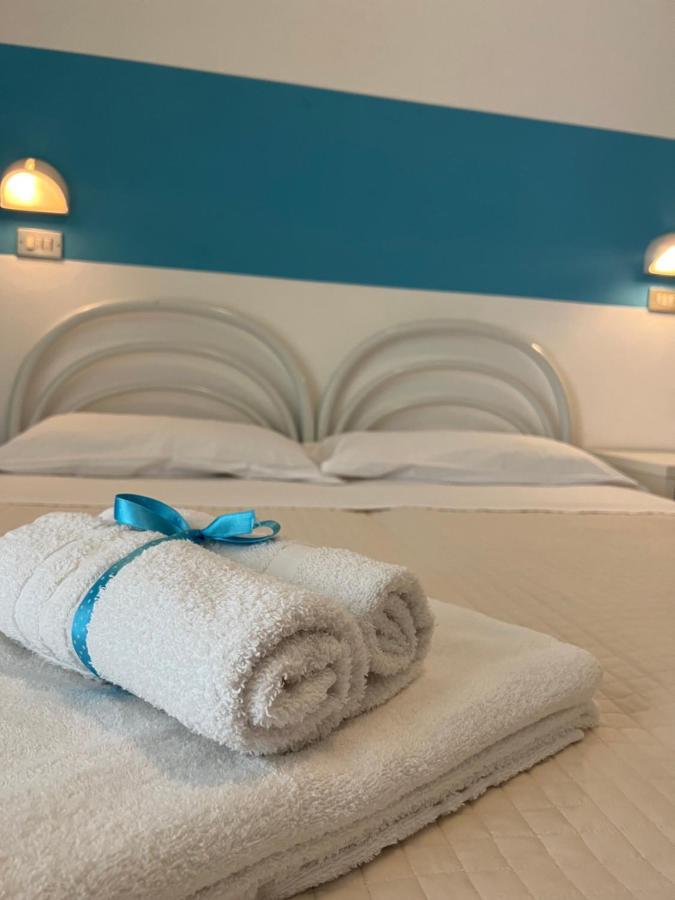 Albergo B&B Serafini Ріміні Екстер'єр фото