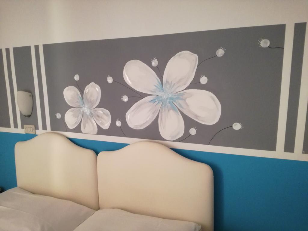 Albergo B&B Serafini Ріміні Екстер'єр фото